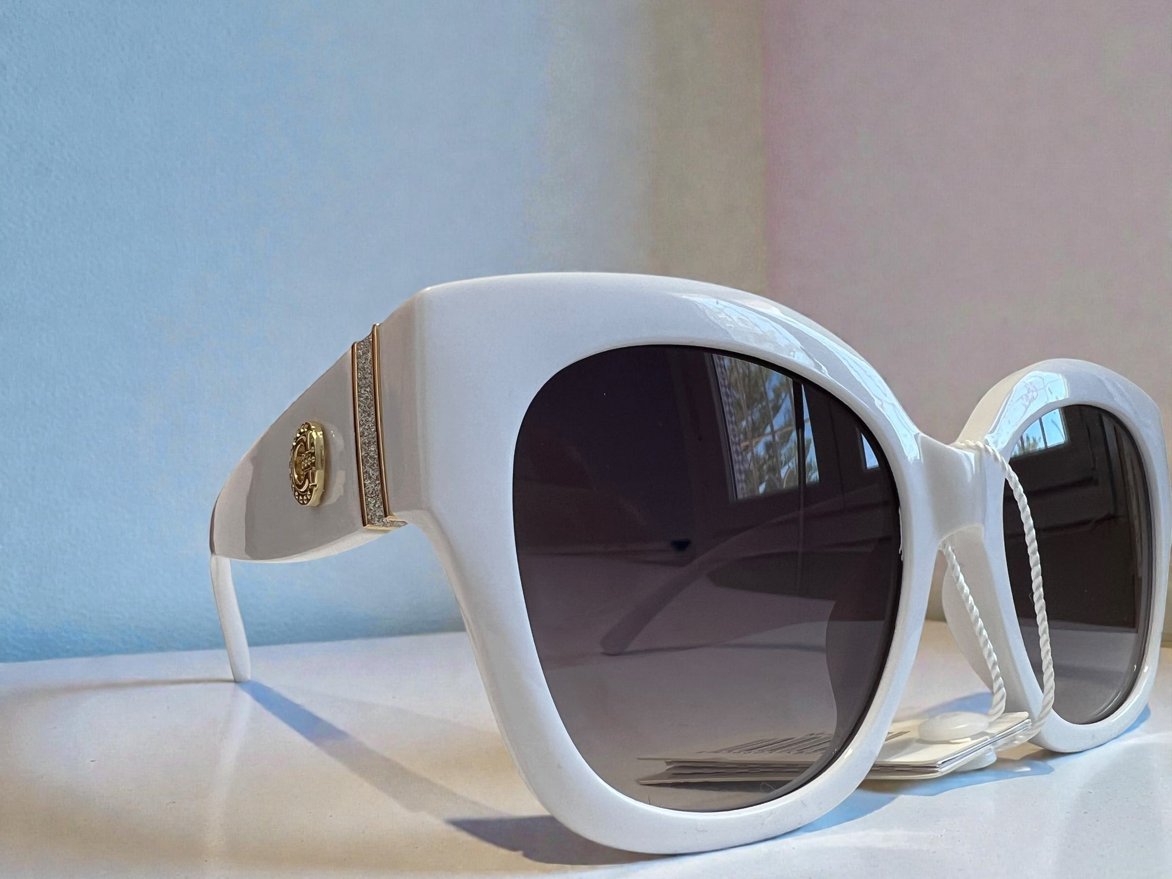 SunVibe™ White Elegance Cat Eye Sunglasses UV400
